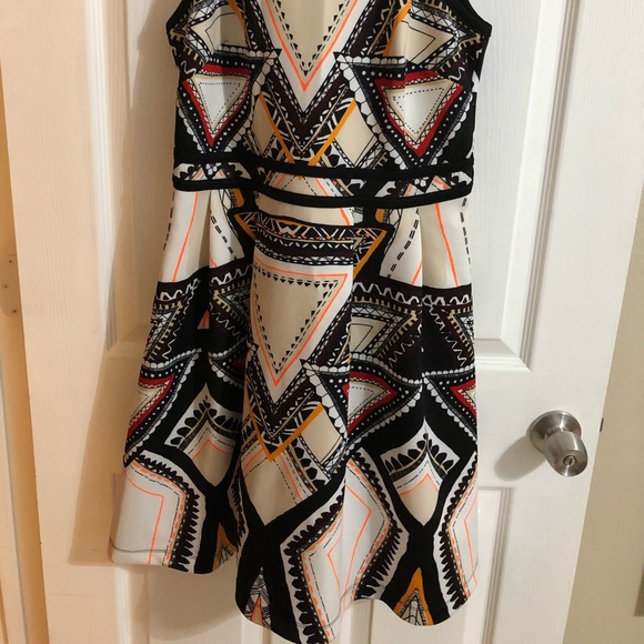 Dress - Picture 4 of 4